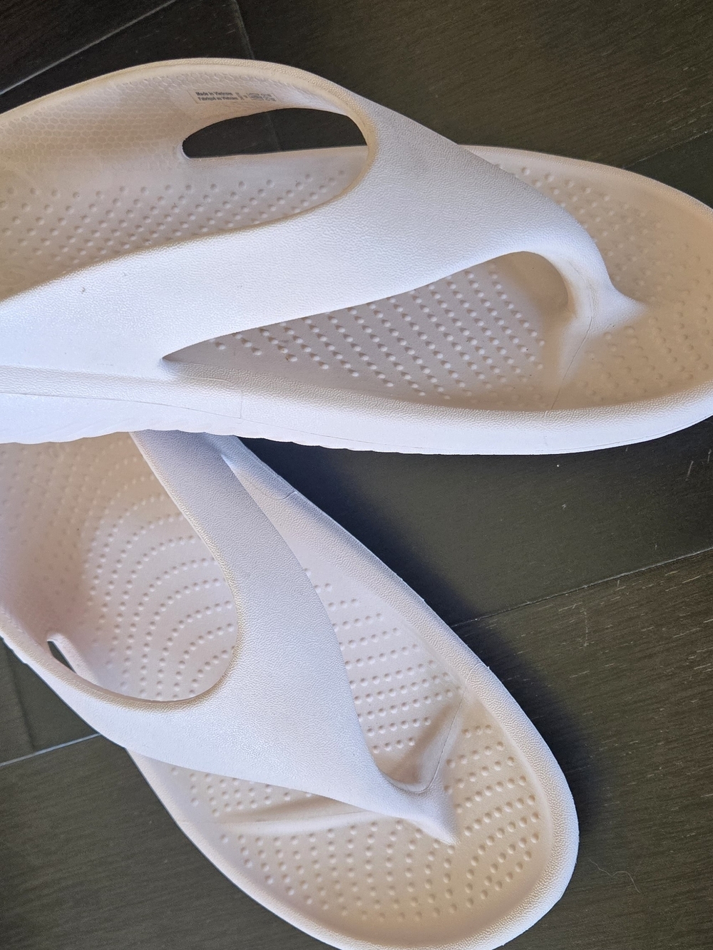 CROCS Women’s Pale Pink Classic Flip Sandals
